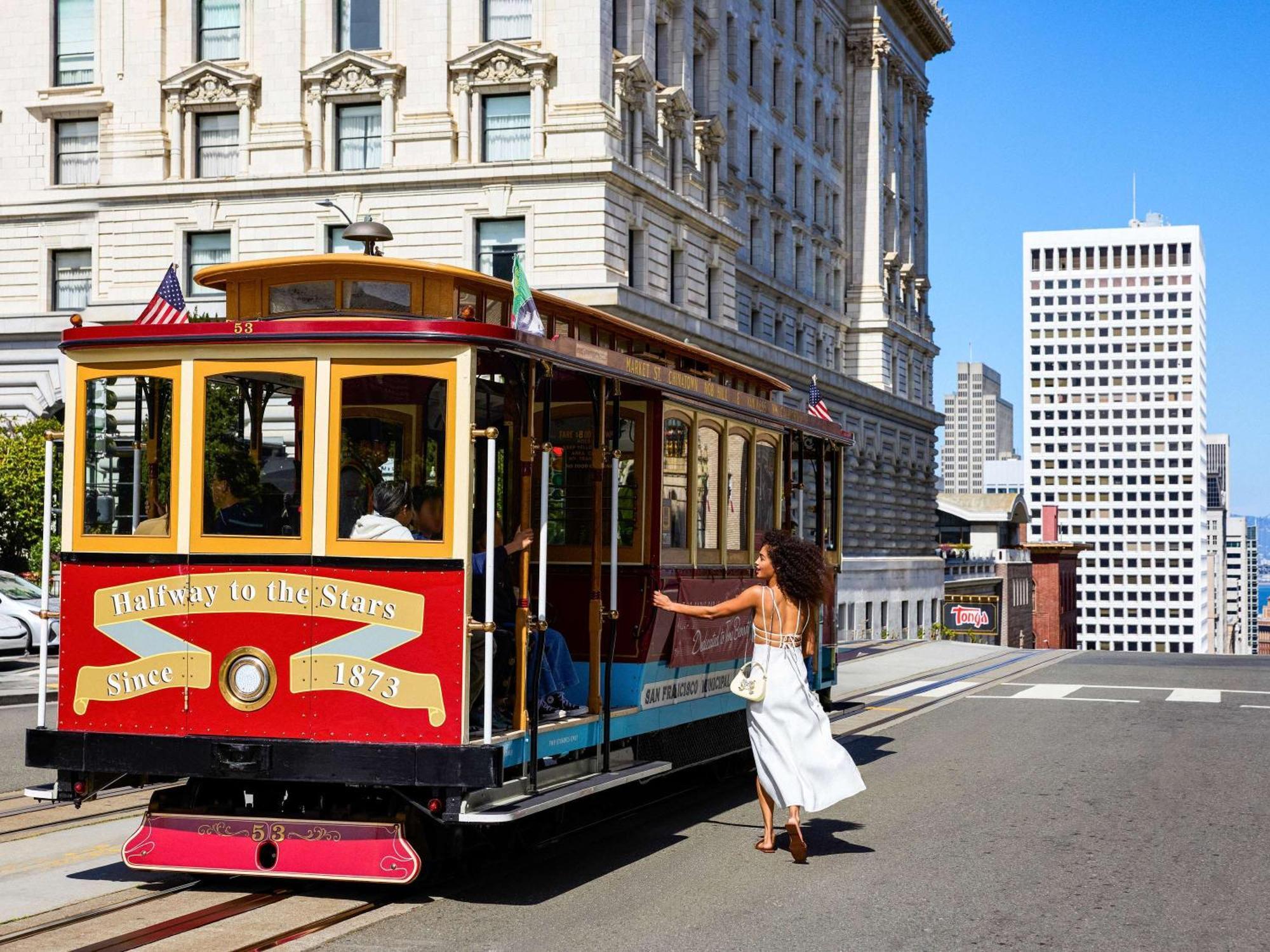 Готель Fairmont Сан-Франциско Екстер'єр фото Gaslamp Quarter trolley